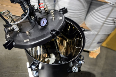 Красконагнетательный бак БК-80 (80 литров) без краскораспылителя для краски - Фото