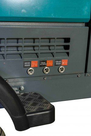 Винтовой компрессор Master Blast MB-190D-7+AC (дизельный с осушителем) - Фото