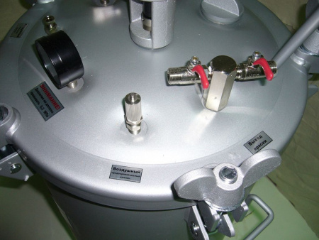 Красконагнетательный бак БК-80 (80 литров) без краскораспылителя для краски - Фото